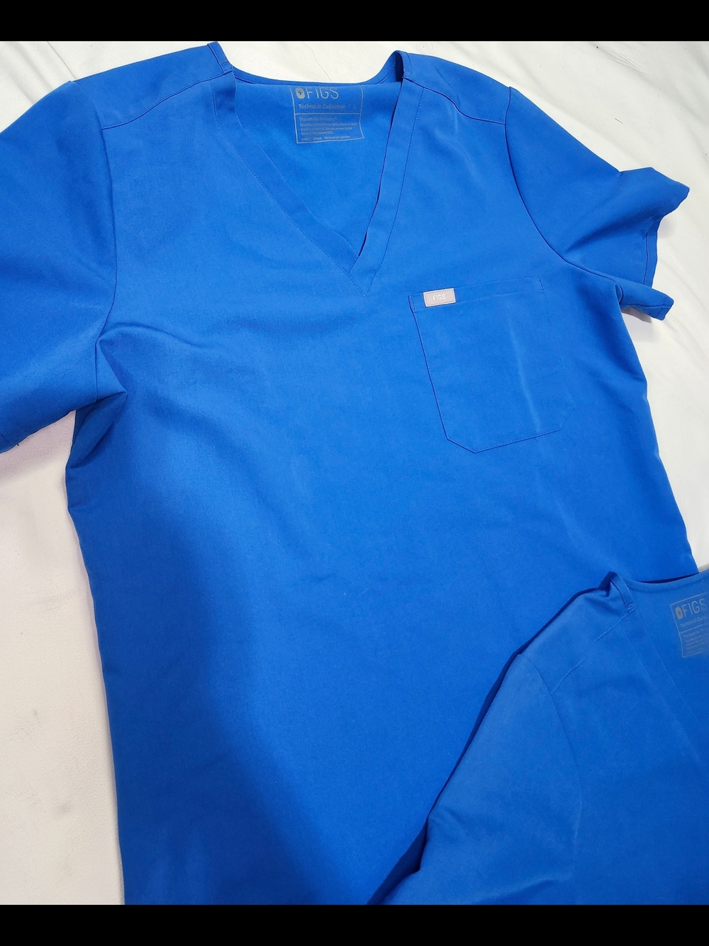 2! Figs Scrub Tops - Picture 3 of 7